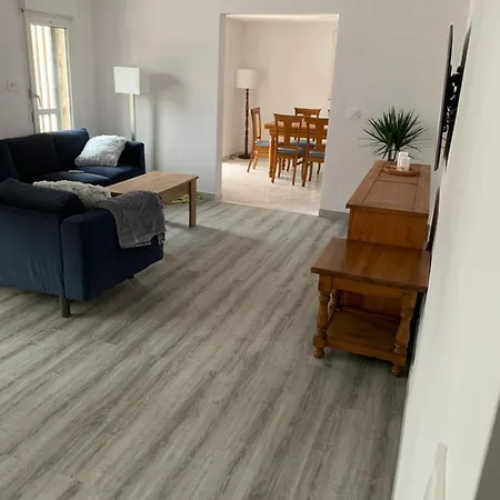 Δωμάτια σε οικογενειακή κατοικία Casa Iria